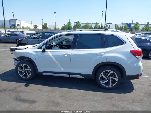 Subaru Forester Touring 2022 JF2SKARC4NH417850 Image 15