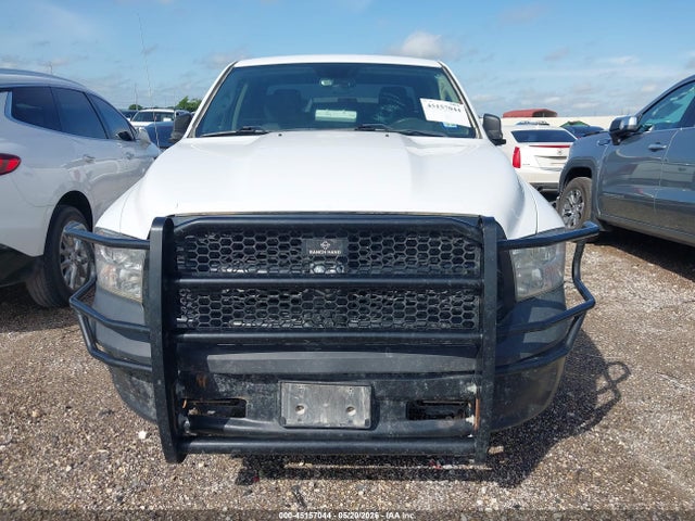 45157044 :رقم المزاد ، 1C6RR6FG4NS231586 vin ، 2022 Ram 1500 Classic Tradesman  4x2 6'4 Box مزاد بيع
