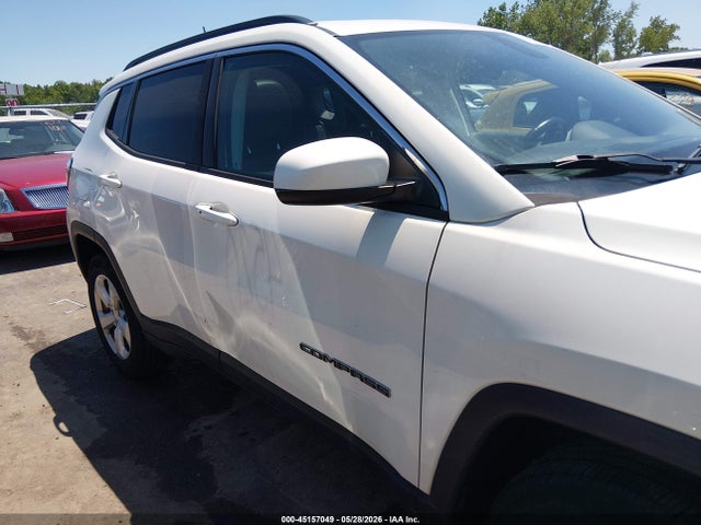 2017 Jeep New Compass Latitude 4x4 მანქანა იყიდება აუქციონზე, vin: 3C4NJDBB8HT693262, აუქციონის ნომერი: 45157049