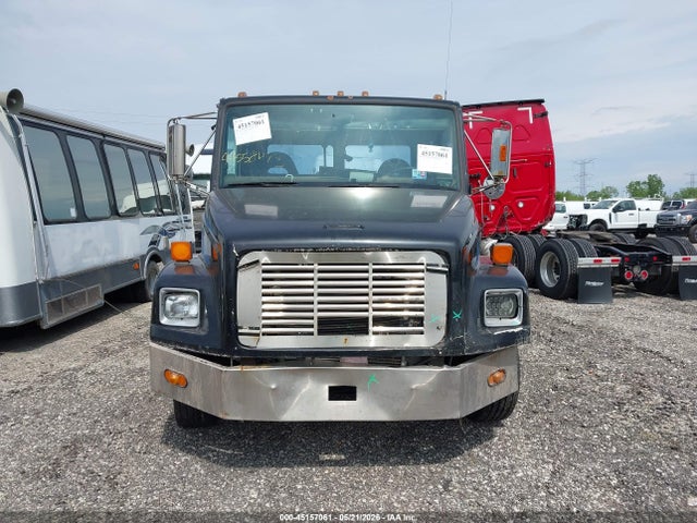 45157061 :رقم المزاد ، 1FV3GFBC0YHG33461 vin ، 2000 Freightliner Medium Conventional Fl60 مزاد بيع