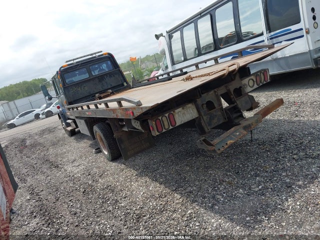 45157061 :رقم المزاد ، 1FV3GFBC0YHG33461 vin ، 2000 Freightliner Medium Conventional Fl60 مزاد بيع
