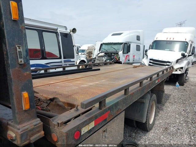 45157061 :رقم المزاد ، 1FV3GFBC0YHG33461 vin ، 2000 Freightliner Medium Conventional Fl60 مزاد بيع