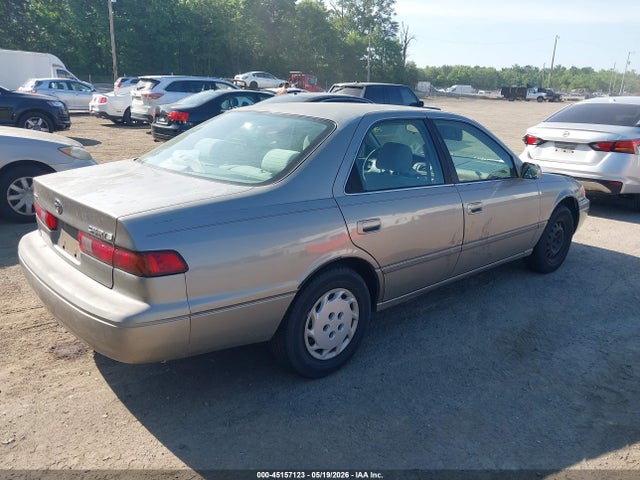 1998 Toyota Camry Le მანქანა იყიდება აუქციონზე, vin: JT2BG22K1W0219694, აუქციონის ნომერი: 45157123