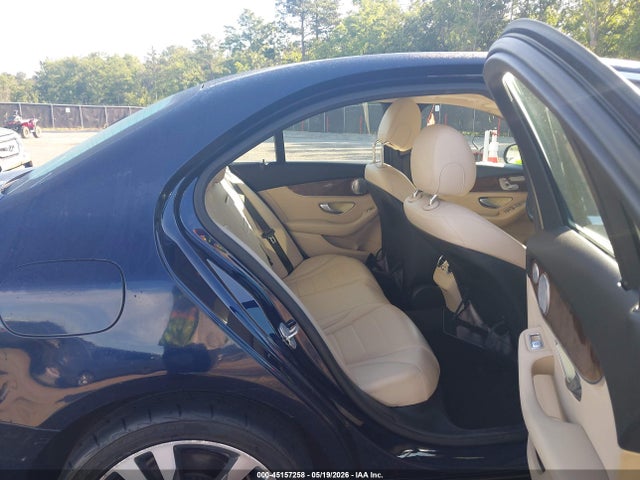 Aukcja sprzedaży 2015 Mercedes-benz C 300 4matic, vin: 55SWF4KB1FU038117, numer aukcji: 45157258