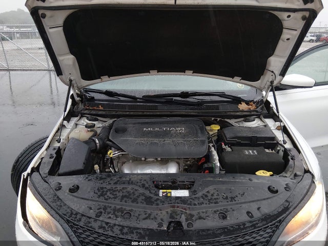 Продаж на аукціоні авто 2015 Chrysler 200 S, vin: 1C3CCCBB7FN555872, номер лоту: 45157312