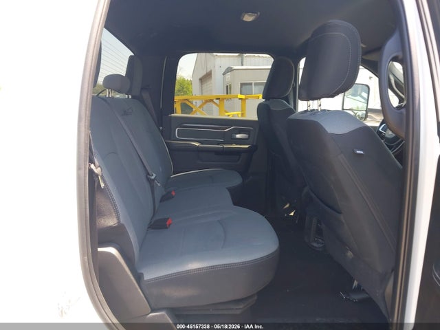 2022 Ram 2500 Big Horn  4x4 6'4 Box მანქანა იყიდება აუქციონზე, vin: 3C6UR5DL3NG272058, აუქციონის ნომერი: 45157338
