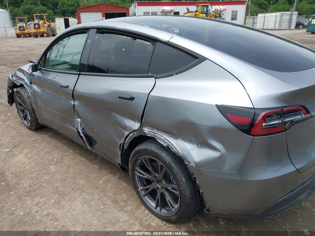 Auction sale of the 2025 Tesla Model Y Long Range Dual Motor All-wheel Drive, vin: 7SAYGDEE6SF249050, lot number: 45157362