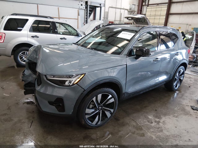 Auction sale of the 2023 Volvo Xc40 B5 Plus Dark Theme, vin: YV4L12UW4P2061965, lot number: 45157454