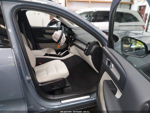 Aukcja sprzedaży 2023 Volvo Xc40 B5 Plus Dark Theme, vin: YV4L12UW4P2061965, numer aukcji: 45157454