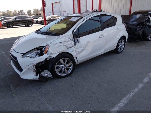 JTDKDTB39G1133592 Toyota Prius C Four