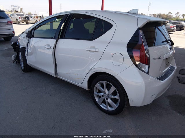 JTDKDTB39G1133592 Toyota Prius C Four