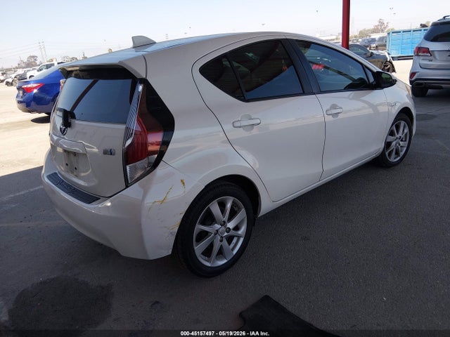JTDKDTB39G1133592 Toyota Prius C Four