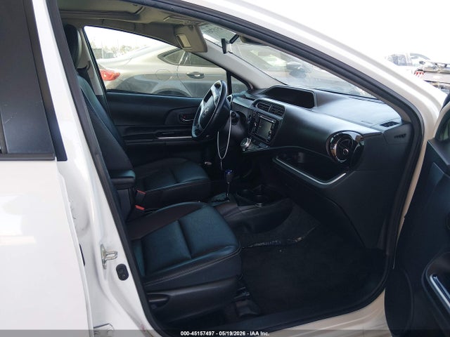 JTDKDTB39G1133592 Toyota Prius C Four