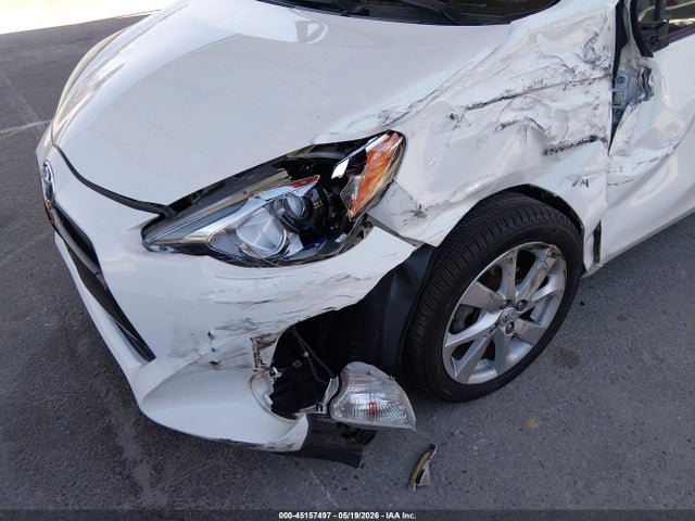 JTDKDTB39G1133592 Toyota Prius C Four
