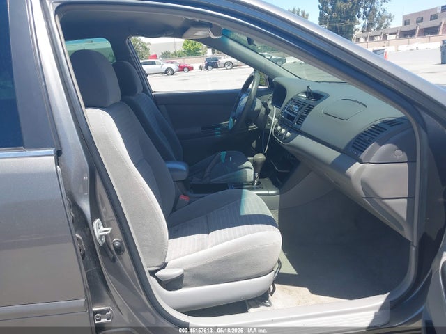 Продаж на аукціоні авто 2005 Toyota Camry Le, vin: 4T1BE32K25U989506, номер лоту: 45157613