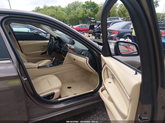 45157667 :رقم المزاد ، WBA3B3C51DF540019 vin ، 2013 Bmw 328i Xdrive مزاد بيع