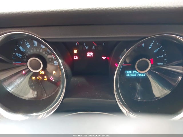 45157708 :رقم المزاد ، 1ZVBP8AM0E5324352 vin ، 2014 Ford Mustang V6 مزاد بيع