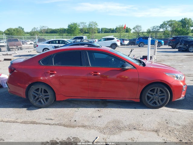 2021 Kia Forte Gt-line მანქანა იყიდება აუქციონზე, vin: 3KPF34AD2ME385990, აუქციონის ნომერი: 45157859