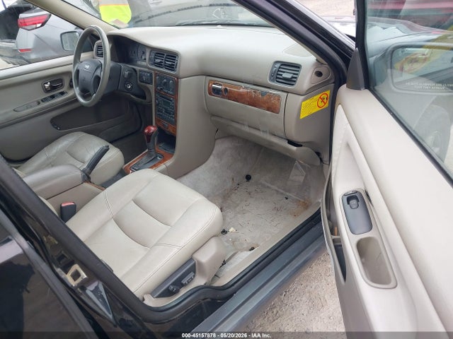 Продаж на аукціоні авто 1998 Volvo V70 Awd, vin: YV1LZ5642W2502963, номер лоту: 45157878