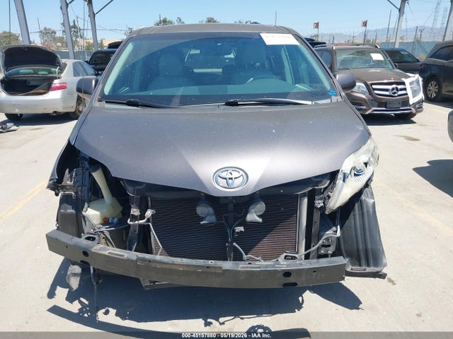 Продаж на аукціоні авто 2013 Toyota Sienna Xle V6 8 Passenger, vin: 5TDYK3DC6DS290928, номер лоту: 45157880