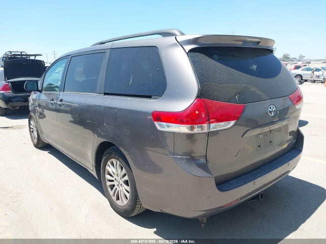 Продаж на аукціоні авто 2013 Toyota Sienna Xle V6 8 Passenger, vin: 5TDYK3DC6DS290928, номер лоту: 45157880