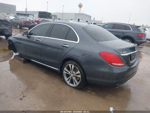 2015 Mercedes-benz C 300 მანქანა იყიდება აუქციონზე, vin: 55SWF4JB0FU045139, აუქციონის ნომერი: 45157895