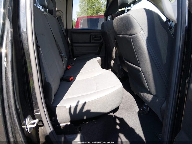 Продаж на аукціоні авто 2021 Ram 1500 Classic Express  4x4 6'4 Box, vin: 1C6RR7FG8MS593361, номер лоту: 45157911