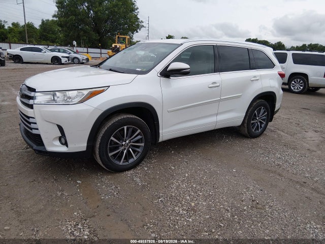 Продаж на аукціоні авто 2017 Toyota Highlander Xle, vin: 5TDJZRFH1HS391292, номер лоту: 45157928