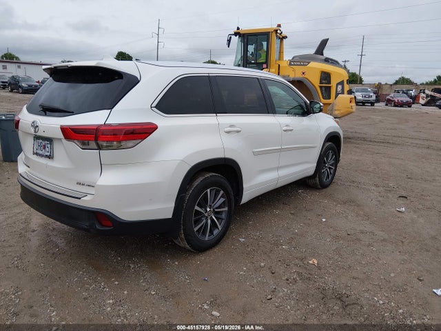 Продаж на аукціоні авто 2017 Toyota Highlander Xle, vin: 5TDJZRFH1HS391292, номер лоту: 45157928