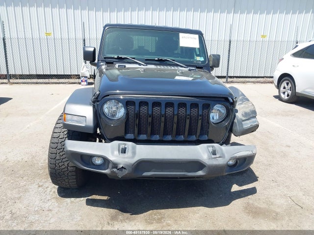 1C4HJXDG1JW147720 Jeep Wrangler Unlimited Sport S 4x4