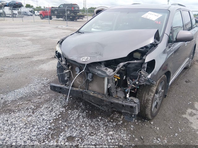 Aukcja sprzedaży 2016 Toyota Sienna Se Premium 8 Passenger, vin: 5TDXK3DC7GS712205, numer aukcji: 45157968