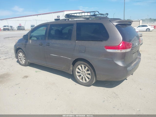 45158013 :رقم المزاد ، 5TDJK3DC1BS022920 vin ، 2011 Toyota Sienna Le مزاد بيع