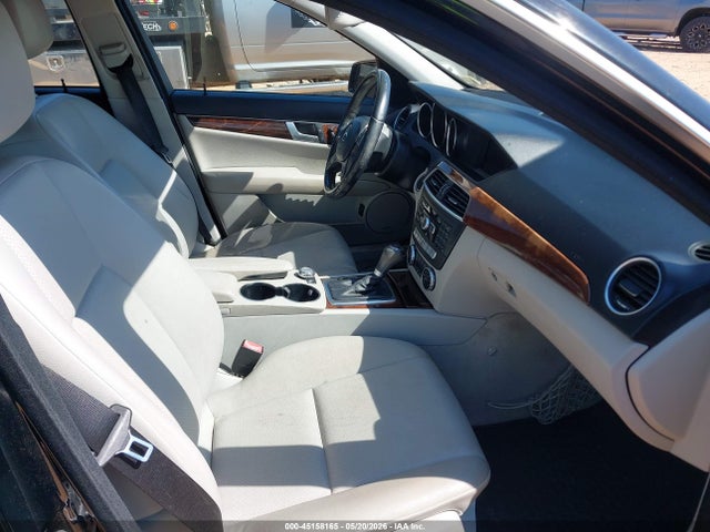 45158165 :رقم المزاد ، WDDGF8AB6EG172601 vin ، 2014 Mercedes-benz C 300 Luxury 4matic مزاد بيع