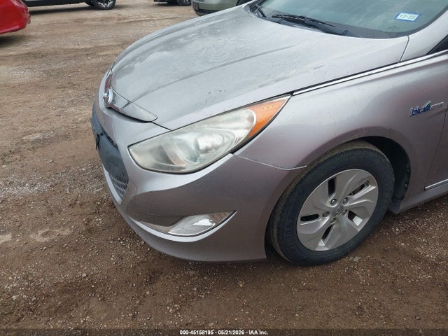 2013 Hyundai Sonata Hybrid მანქანა იყიდება აუქციონზე, vin: KMHEC4A48DA077684, აუქციონის ნომერი: 45158195