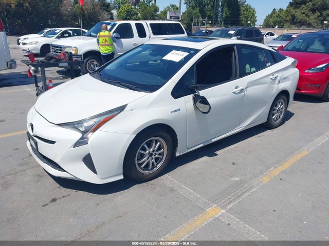45158224 :رقم المزاد ، JTDKARFUXG3028014 vin ، 2016 Toyota Prius Three مزاد بيع