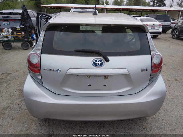 45158432 :رقم المزاد ، JTDKDTB37D1551340 vin ، 2013 Toyota Prius C Three مزاد بيع