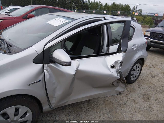 45158432 :رقم المزاد ، JTDKDTB37D1551340 vin ، 2013 Toyota Prius C Three مزاد بيع