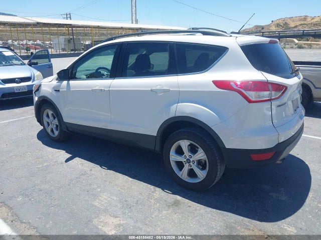1FMCU0G94GUA45415 Ford ESCAPE SE