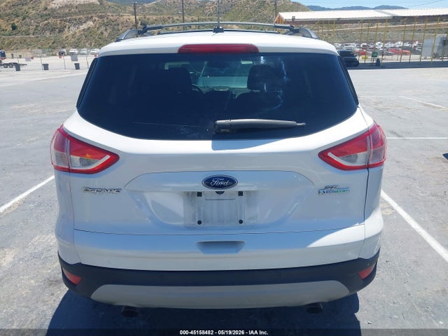 1FMCU0G94GUA45415 Ford ESCAPE SE