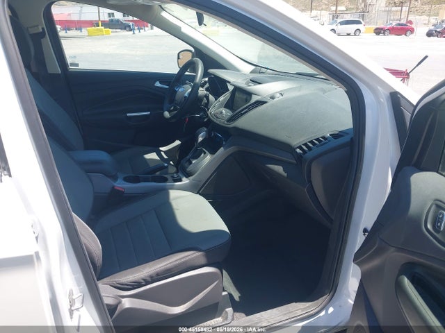 1FMCU0G94GUA45415 Ford ESCAPE SE