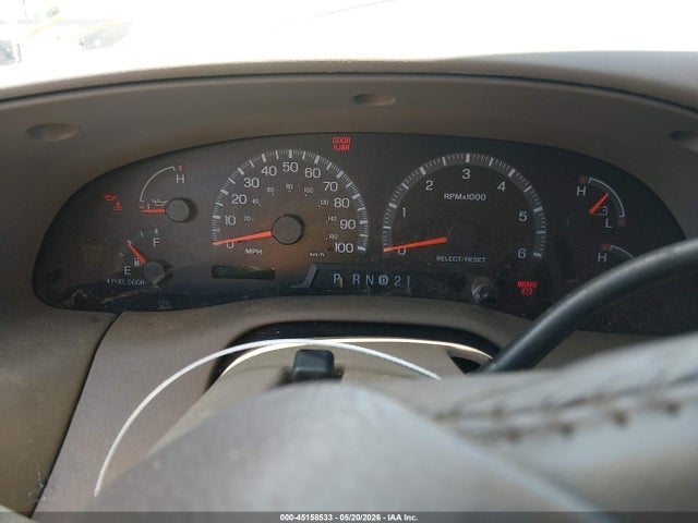 45158533 :رقم المزاد ، 1FMPU18LXYLA56668 vin ، 2000 Ford Expedition Eddie Bauer مزاد بيع