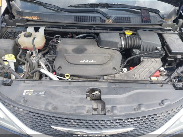 45158576 :رقم المزاد ، 2C4RC1EG7HR811192 vin ، 2017 Chrysler Pacifica Touring-l Plus مزاد بيع