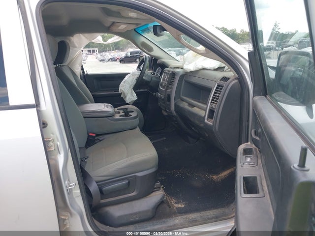 Продаж на аукціоні авто 2018 Ram 1500 Express  4x2 6'4 Box, vin: 1C6RR6FTXJS325446, номер лоту: 45158590