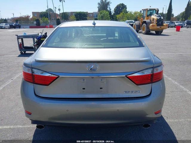 Lexus ES 350 2015 JTHBK1GG3F2205304 Image 16