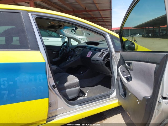 2013 Toyota Prius Two მანქანა იყიდება აუქციონზე, vin: JTDKN3DU8D5578560, აუქციონის ნომერი: 45158986