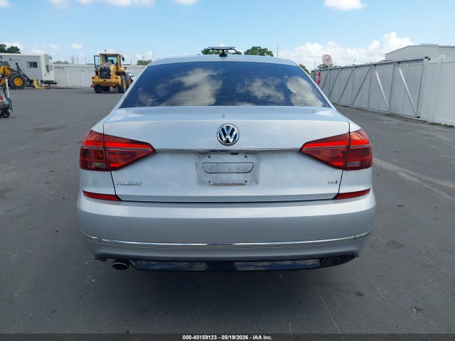 Продаж на аукціоні авто 2017 Volkswagen Passat 1.8t R-line, vin: 1VWDT7A36HC068403, номер лоту: 45159123