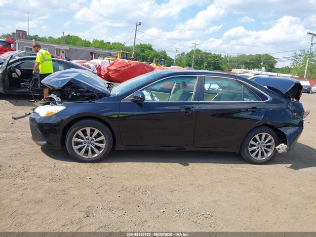 2015 Toyota Camry Xle მანქანა იყიდება აუქციონზე, vin: 4T1BF1FK8FU984520, აუქციონის ნომერი: 45159159