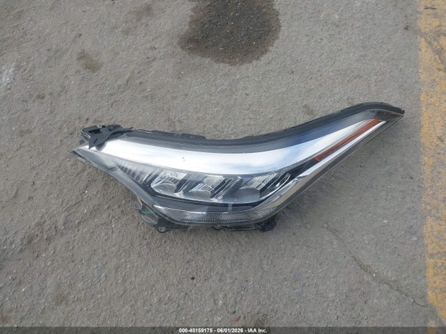 JTNKHMBX0L1084639 Toyota C-HR XLE