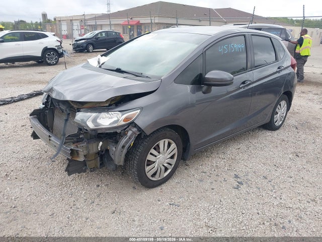 45159199 :رقم المزاد ، 3HGGK5H56FM755506 vin ، 2015 Honda Fit Lx مزاد بيع