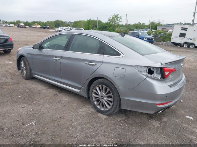 Hyundai Sonata Limited 2015 5NPE34AF2FH137637 Image 3